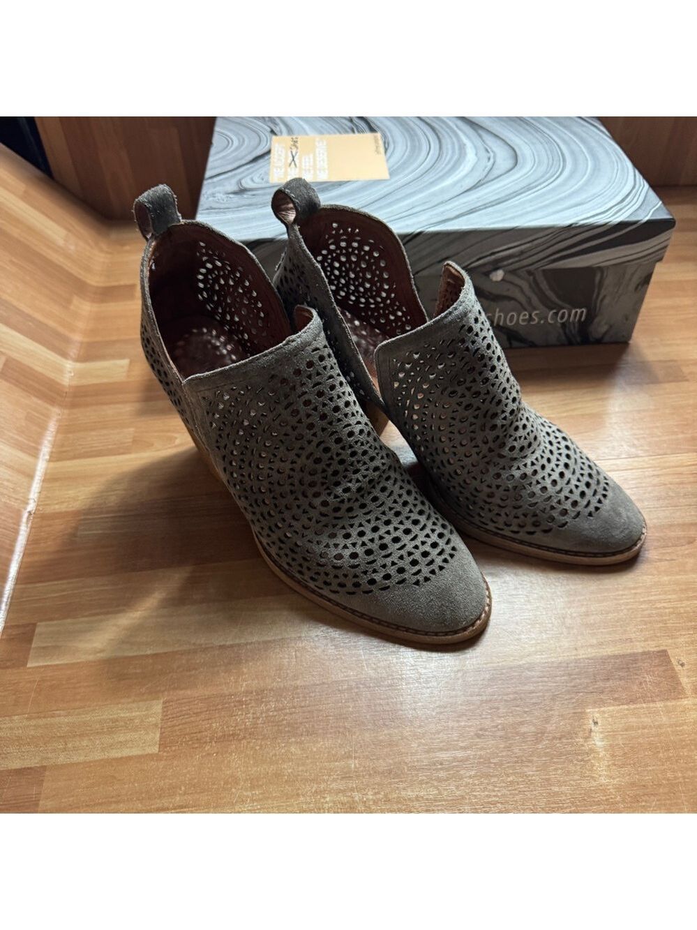Jeffrey Campbell Rosalee taupe suede booties size 8.5. 2.5 inch heel